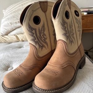 Ariat cowgirl boots